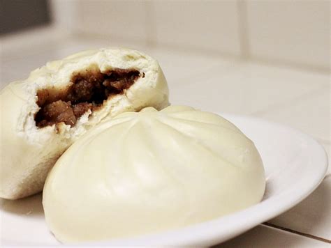 what is siopao.